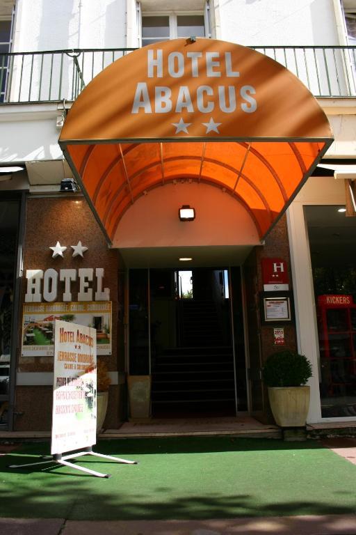 Abacus Hotel Роаян Екстериор снимка
